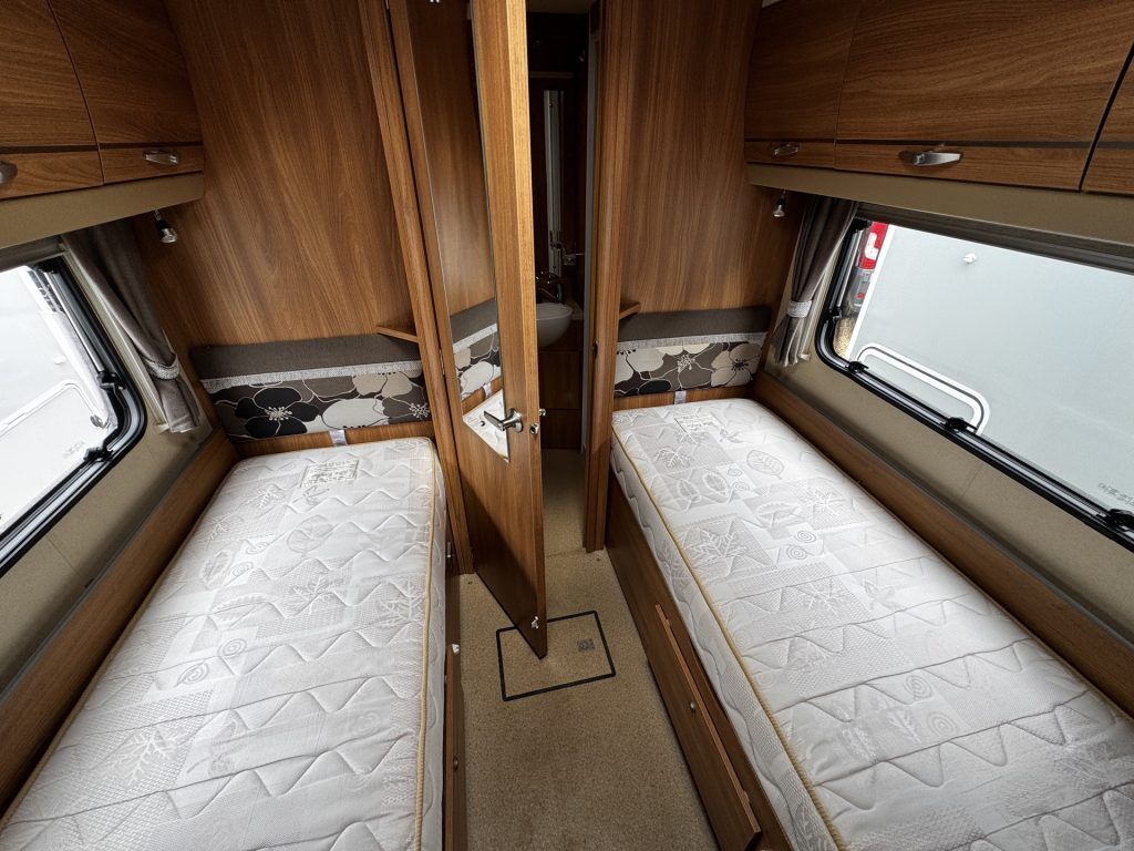 Swift Bolero 712SB 2012