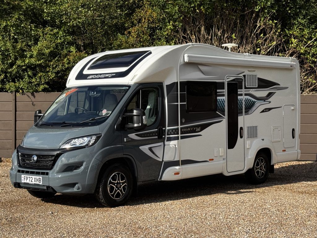 Swift Escape Hi Style 640 2023