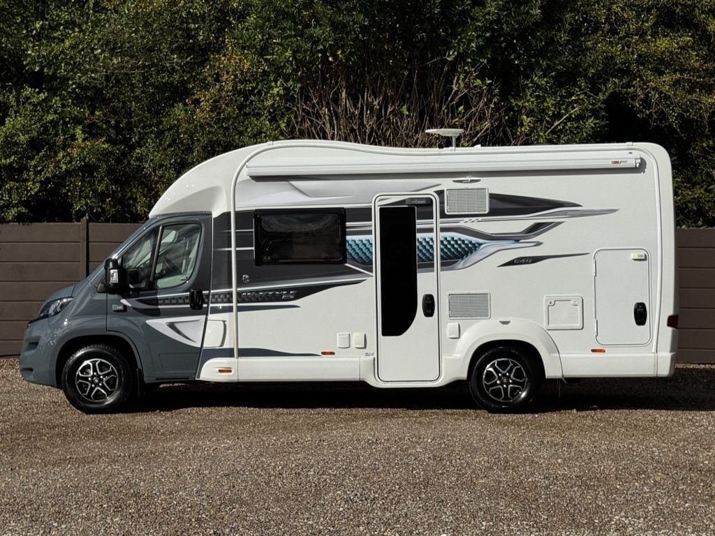 Swift Escape Hi Style 640 2023