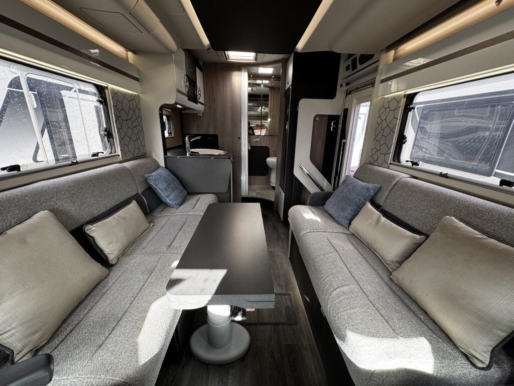 Swift Escape Hi Style 640 2023