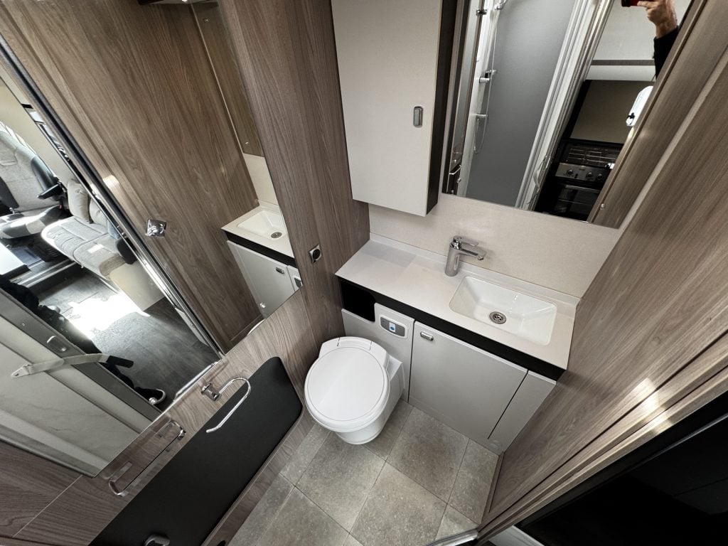 Swift Escape Hi Style 640 2023