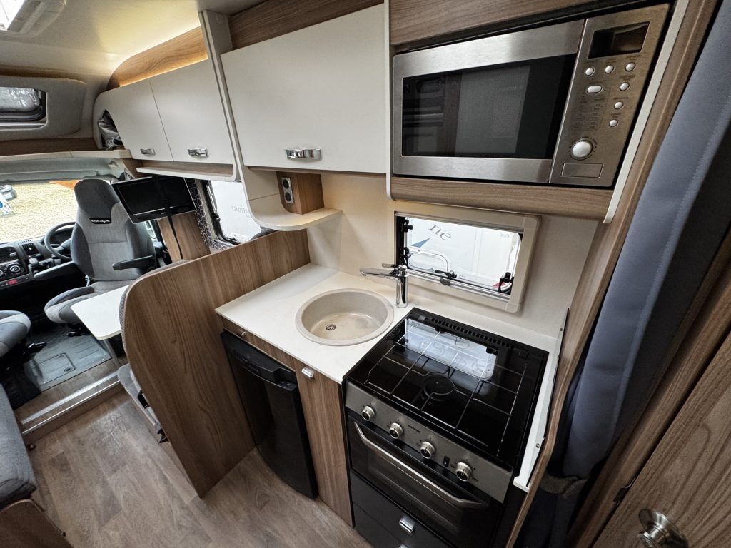 Swift Escape 664 2018