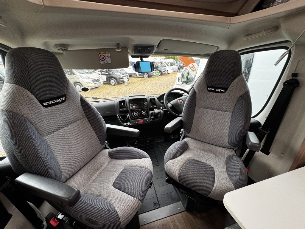 Swift Escape 664 2018