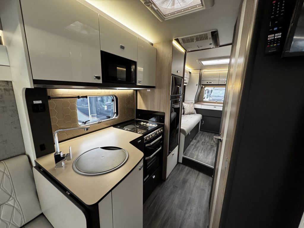 Swift Kon-tiki 874 2023