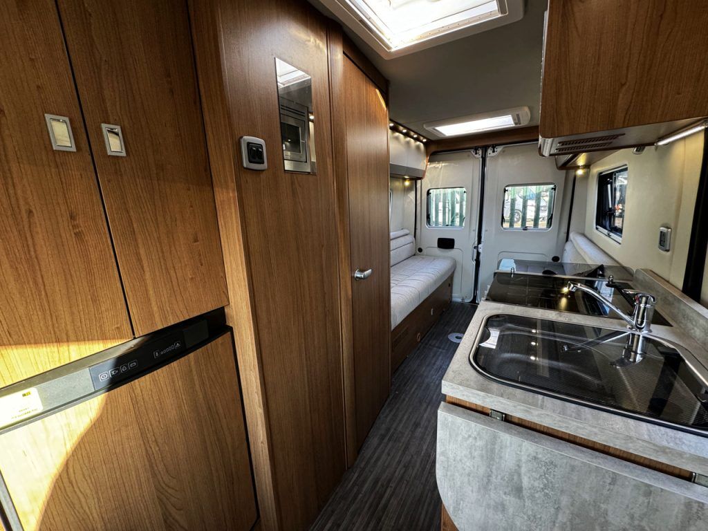 Auto-Trail V-Line 610