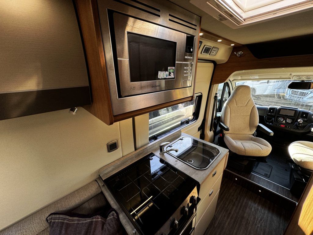 Auto-Trail V-Line 610