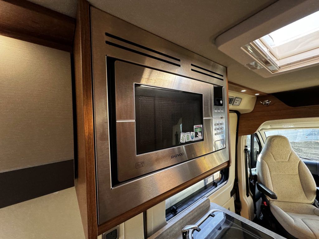Auto-Trail V-Line 610