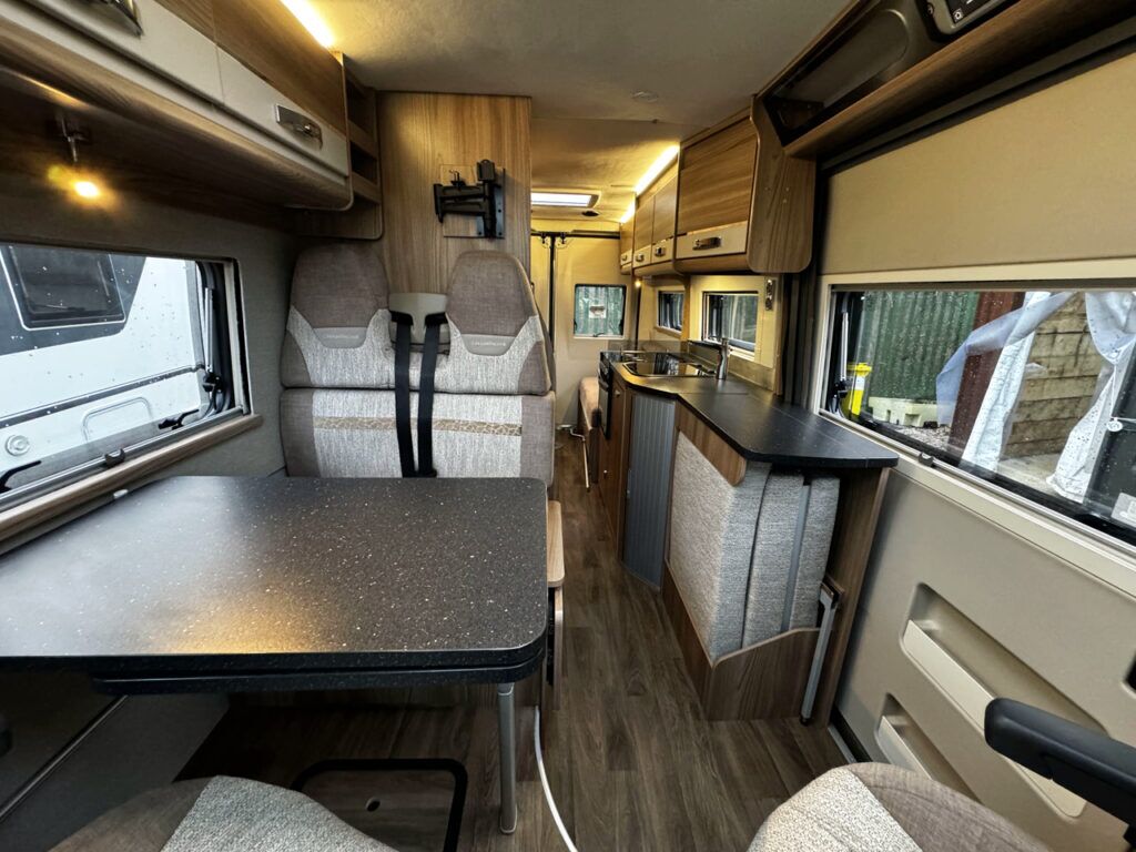 Swift Champagne 184