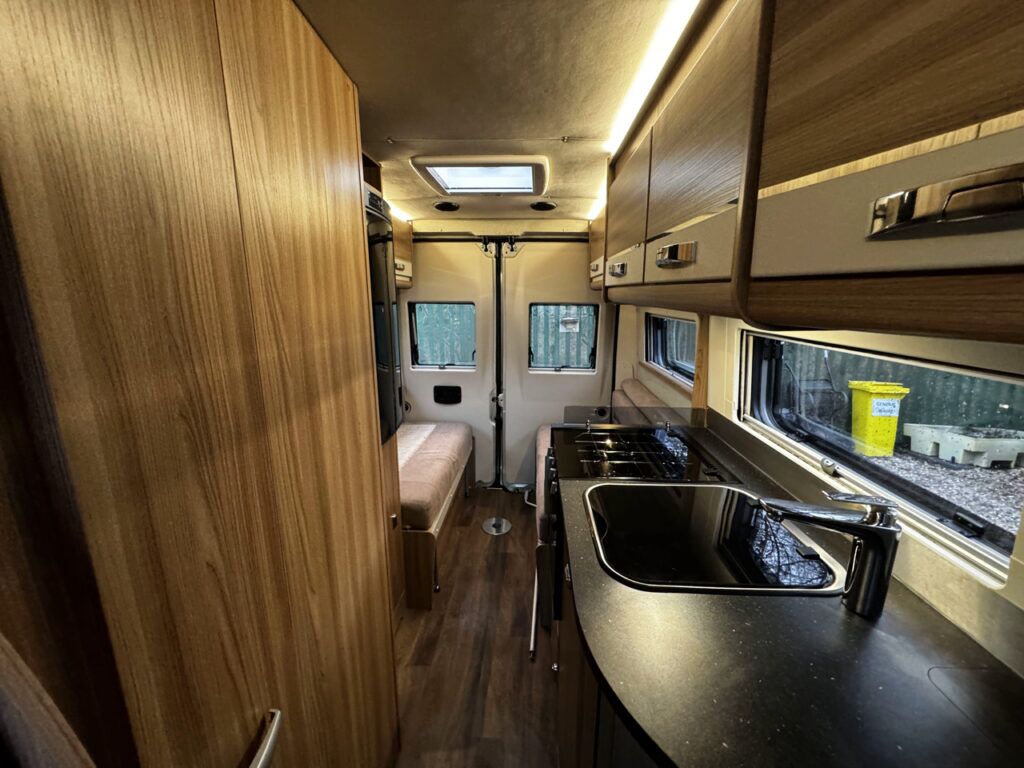 Swift Champagne 184