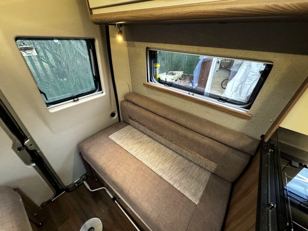 Swift Champagne 184