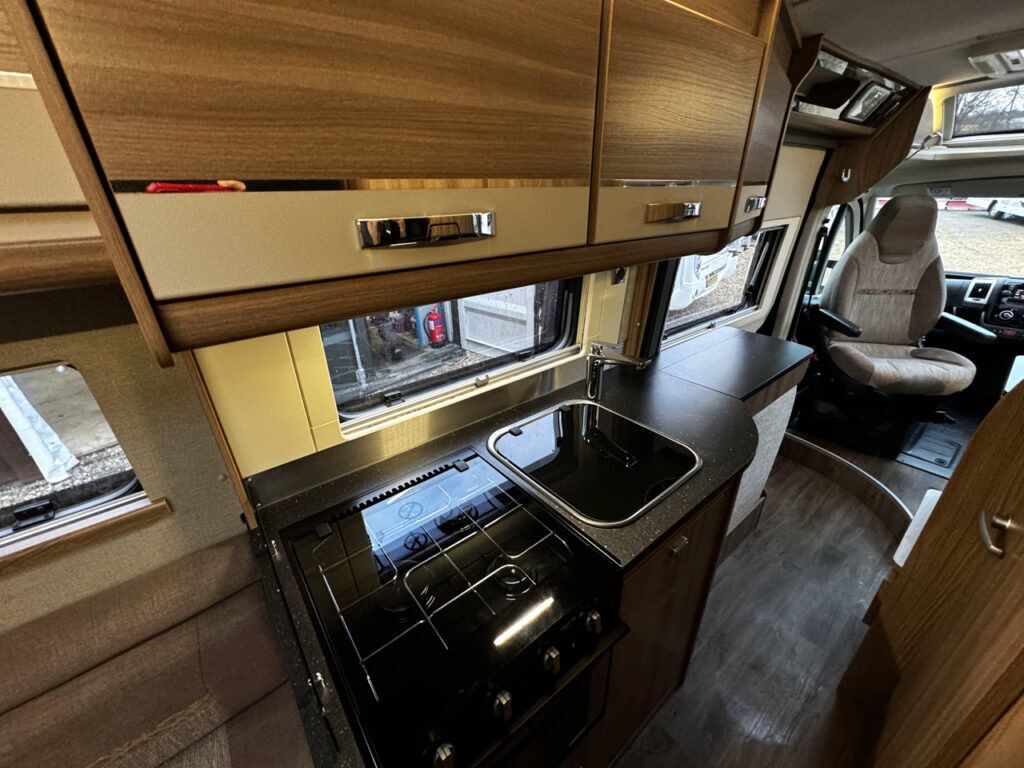 Swift Champagne 184