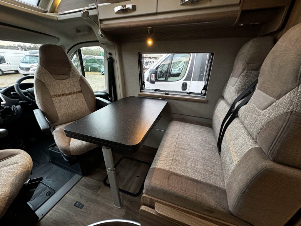 Swift Champagne 184