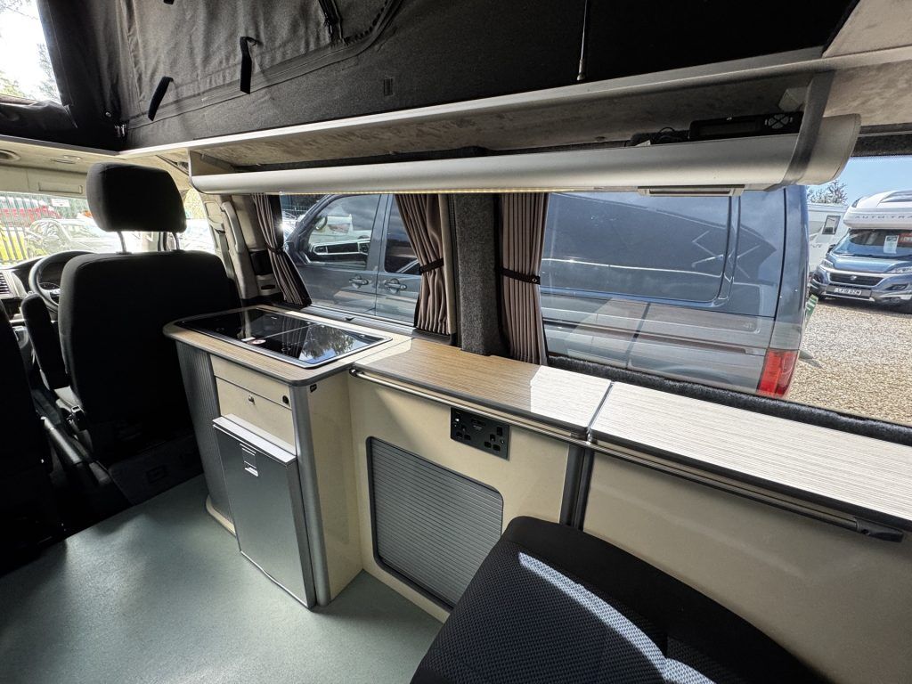 Volkswagen Customhaus T6 Highline LWB DSG 2017