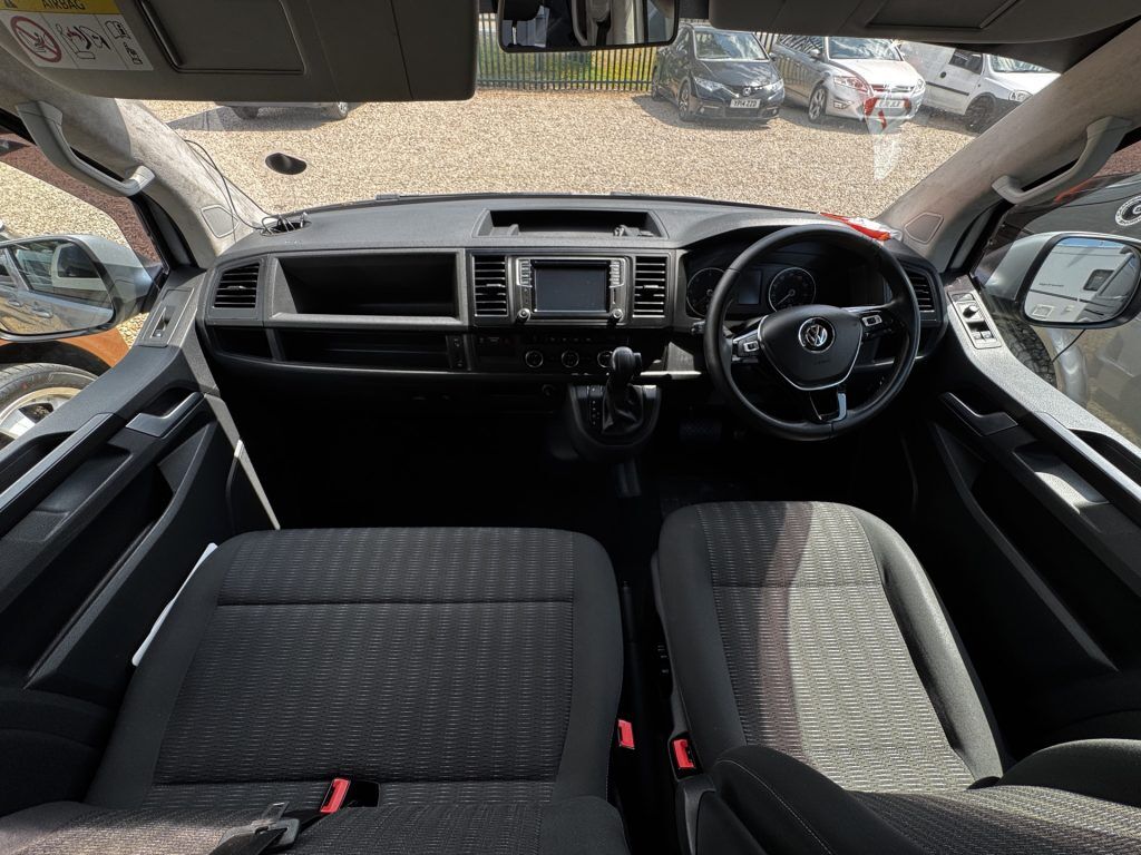 Volkswagen Customhaus T6 Highline LWB DSG 2017