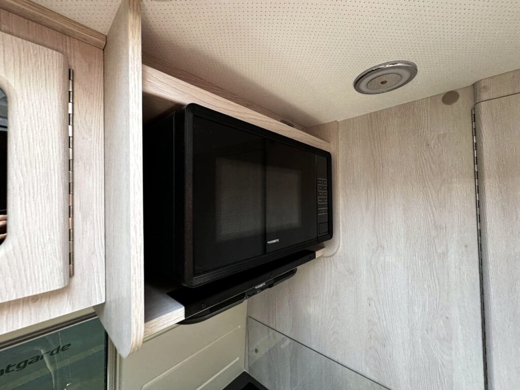 Auto-Sleepers Kemerton XL