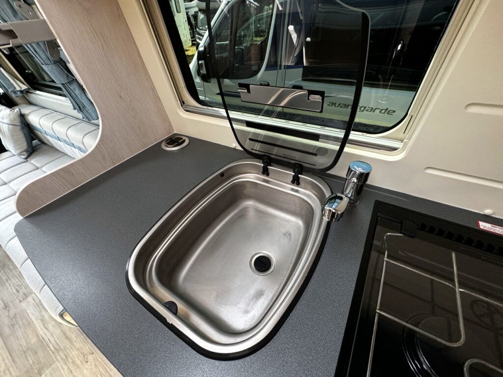 Auto-Sleepers Kemerton XL