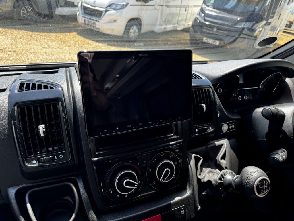 Auto-Sleepers Kemerton XL