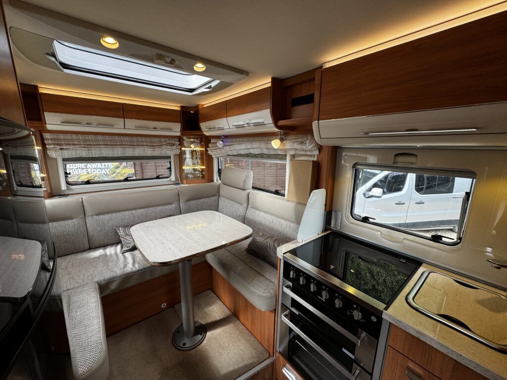 Hymer B534DL