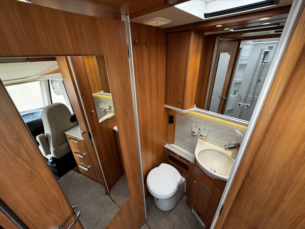 Hymer B534DL