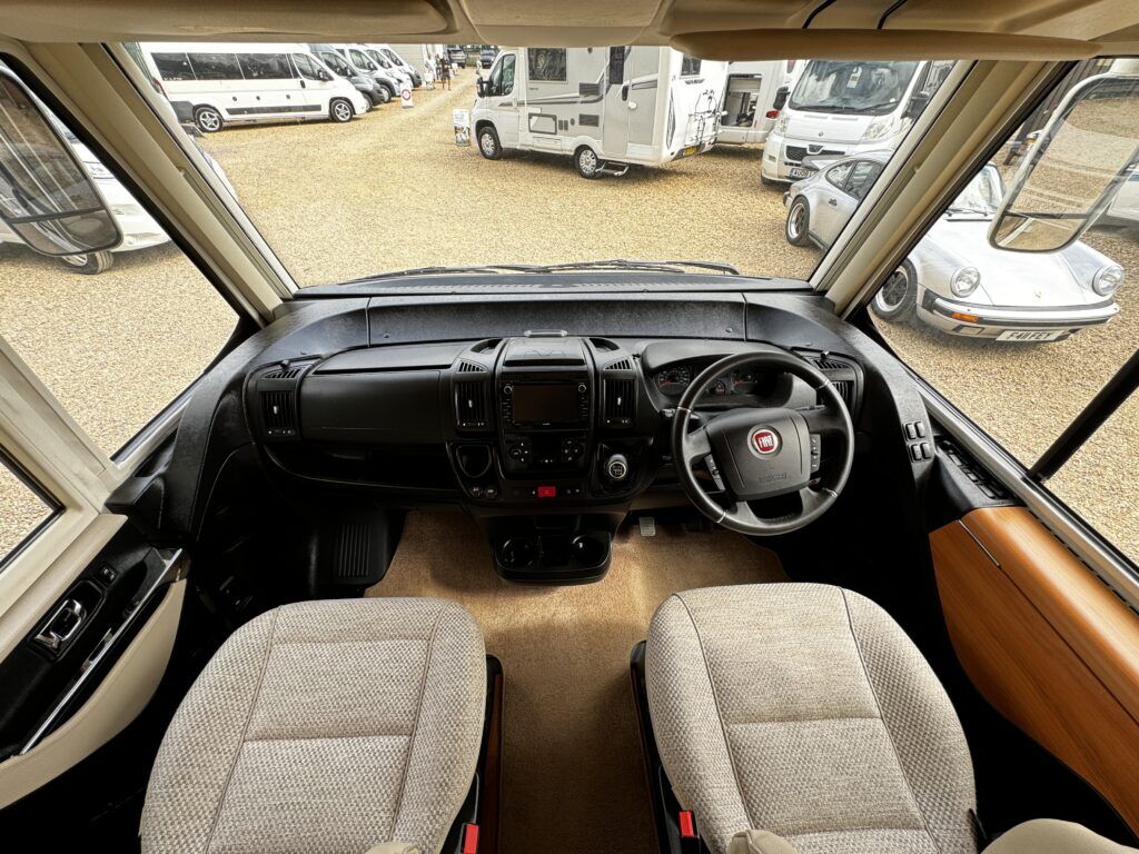 Hymer B534DL