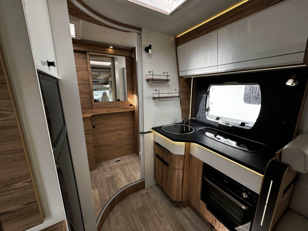 Pilote Evidence P696