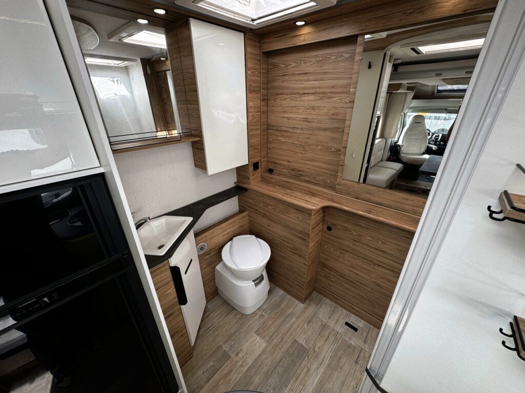 Pilote Evidence P696