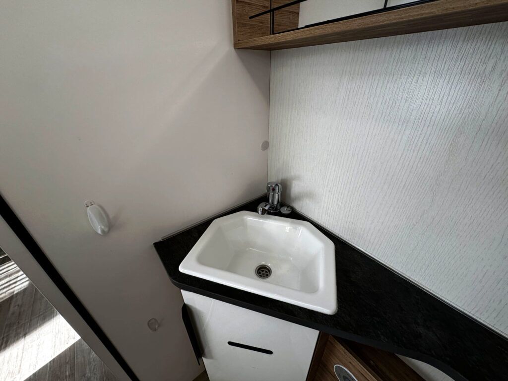 Pilote Evidence P696