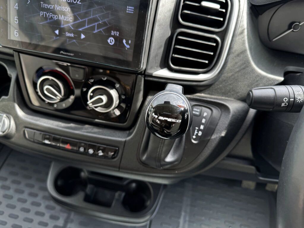 Pilote Evidence P696