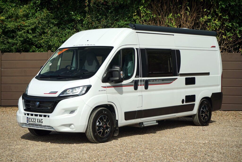 Auto-Trail V-Line 669