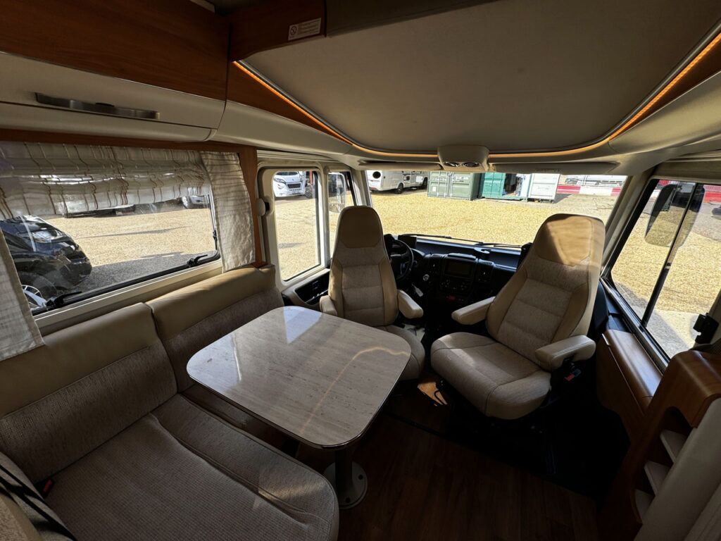 Hymer B588 DL