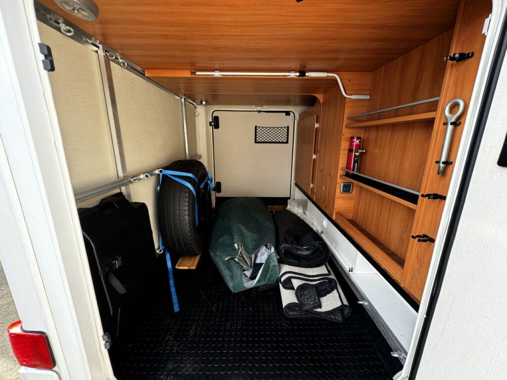 Hymer B588 DL