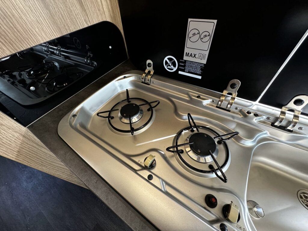 Auto-Trail V-Line 669