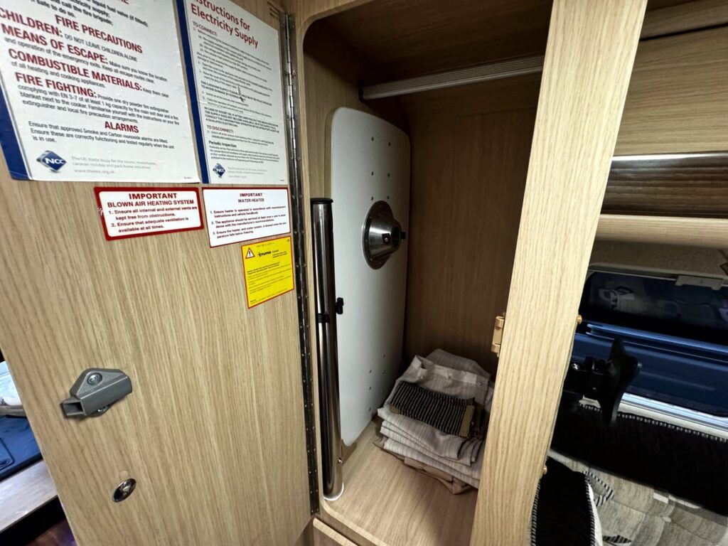 Auto-Sleepers Warwick XL