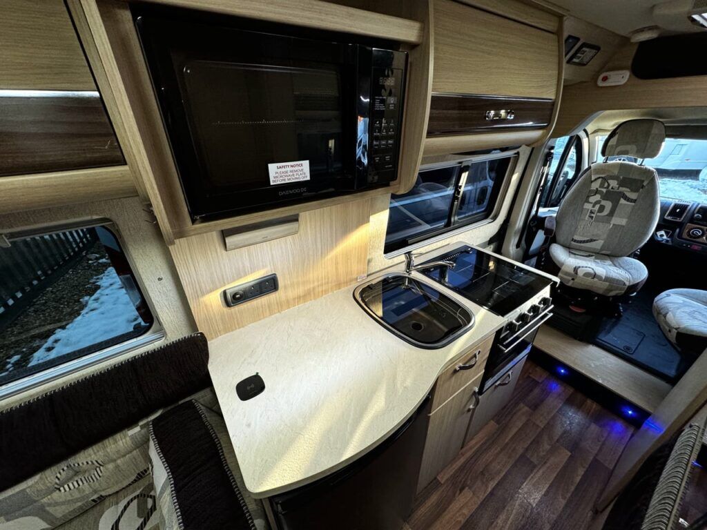 Auto-Sleepers Warwick XL