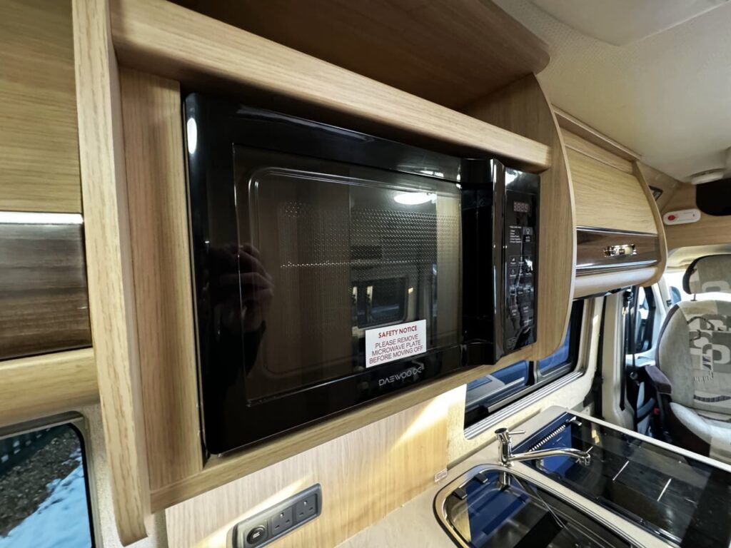 Auto-Sleepers Warwick XL