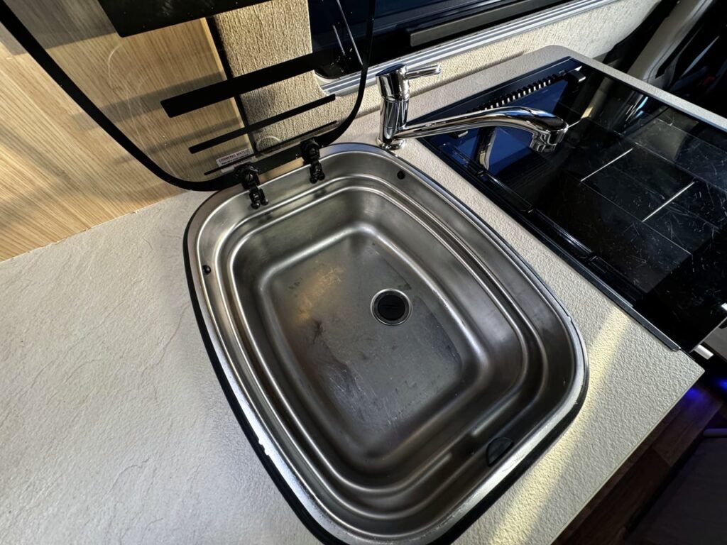 Auto-Sleepers Warwick XL