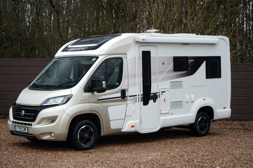 Swift Champagne C404