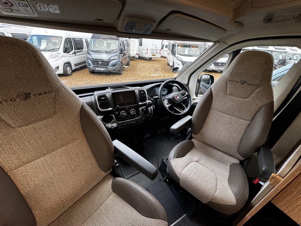 Auto-Trail V-Line 610 SE