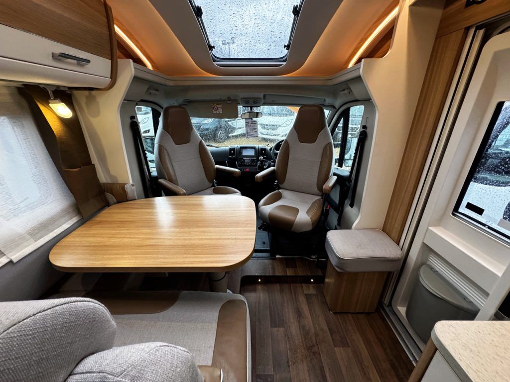 Dethleffs Advantage T611