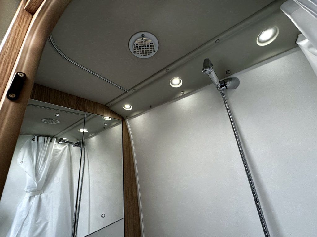 Auto-Trail V-Line 635 Sport