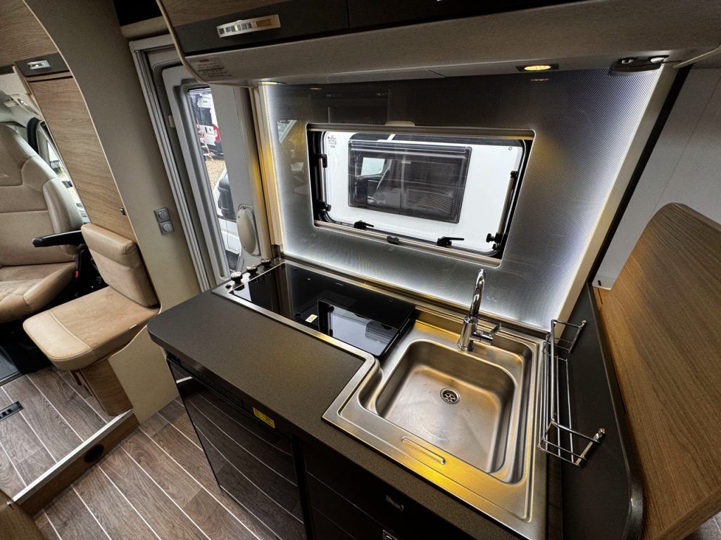 Adria Compact Supreme SLS