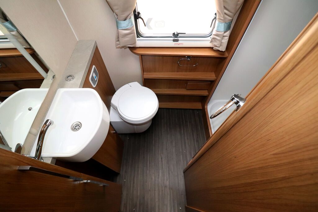 Auto-Trail Dakota
