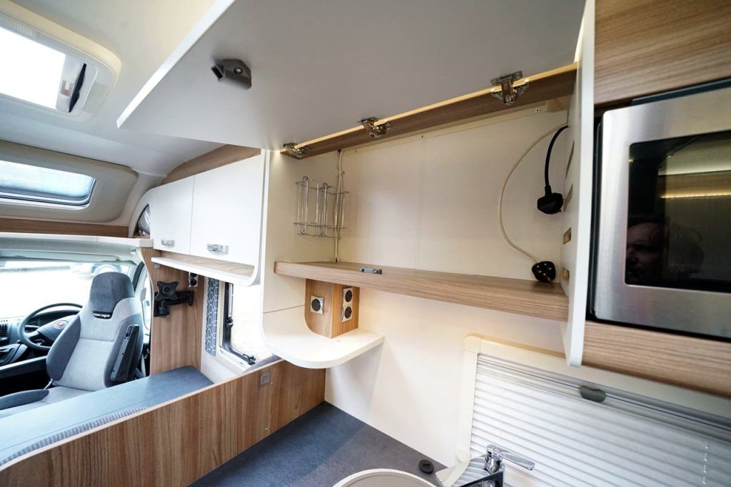 What are typical features that a 3-Berth Motorhome have?