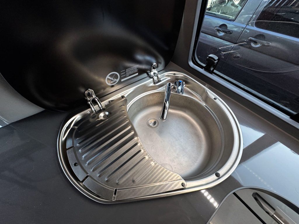 Volkswagen T6.1 Highline LWB Platinum Wave