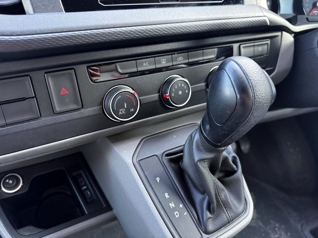 Volkswagen T6.1 Highline LWB Platinum Wave