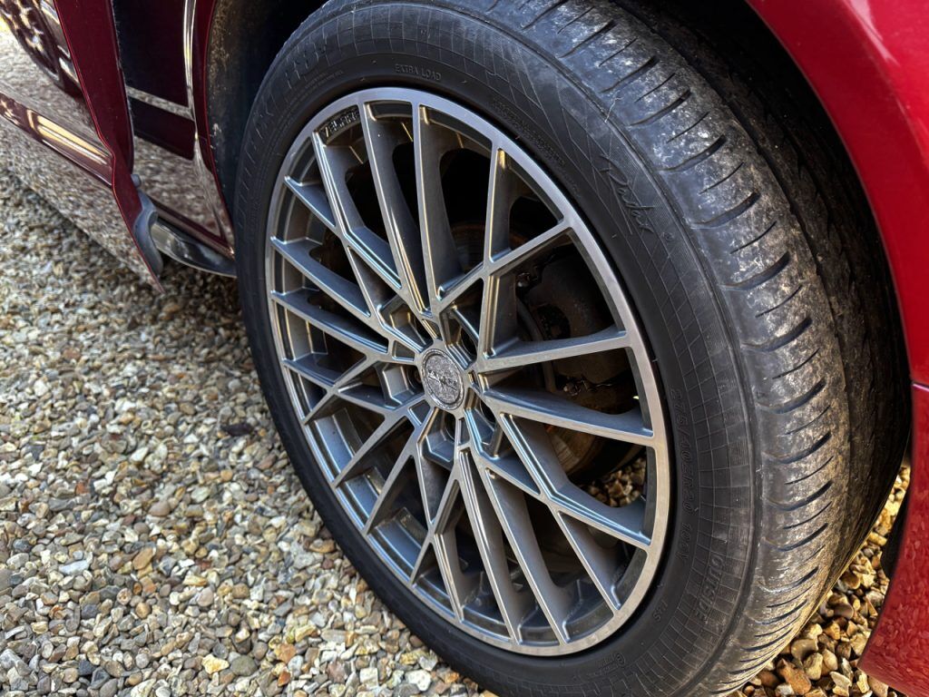 Volkswagen T6.1 Highline LWB Platinum Wave