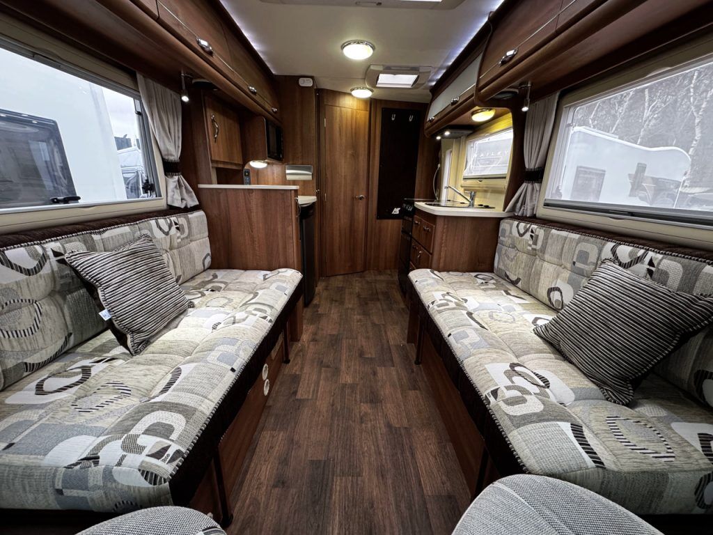 Auto-Sleepers Broadway EK