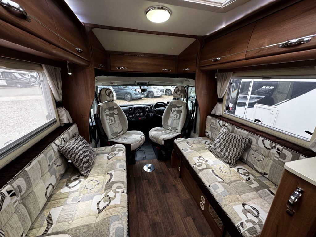 Auto-Sleepers Broadway EK