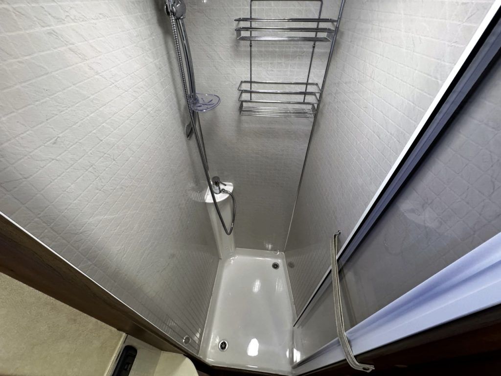 Auto-Sleepers Broadway EK