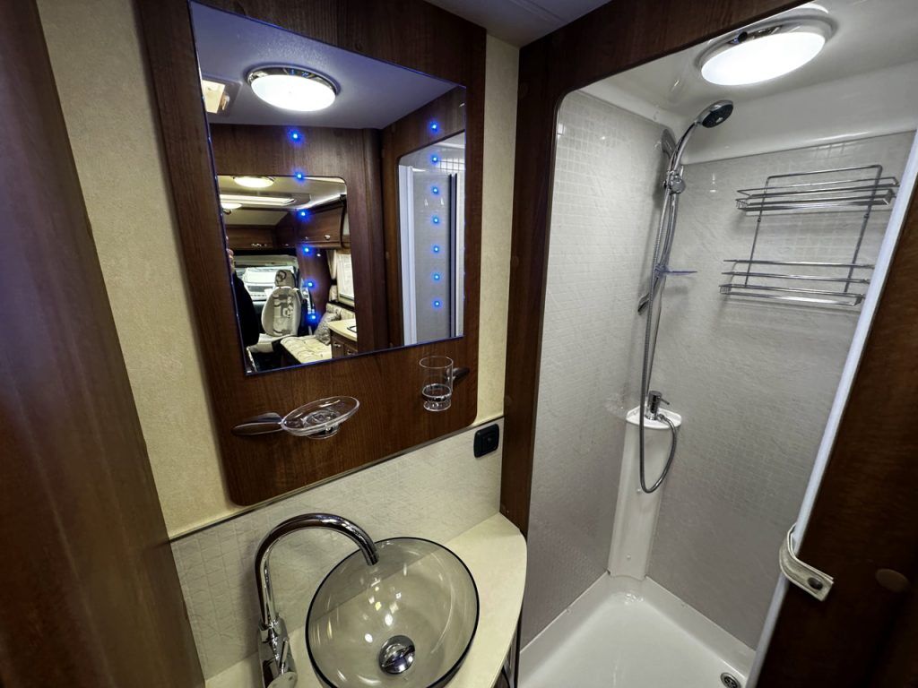 Auto-Sleepers Broadway EK